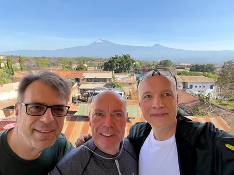 Von links nach rechts: Andreas Marks, Volker Schmidt (Ehemann von Anja Schleich), Karsten Hoppe