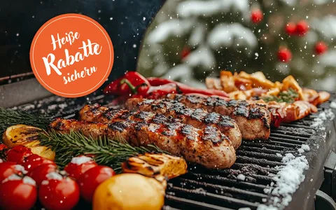 Grill mit Fleisch und Gemüse in winterlicher Atmosphäre. 